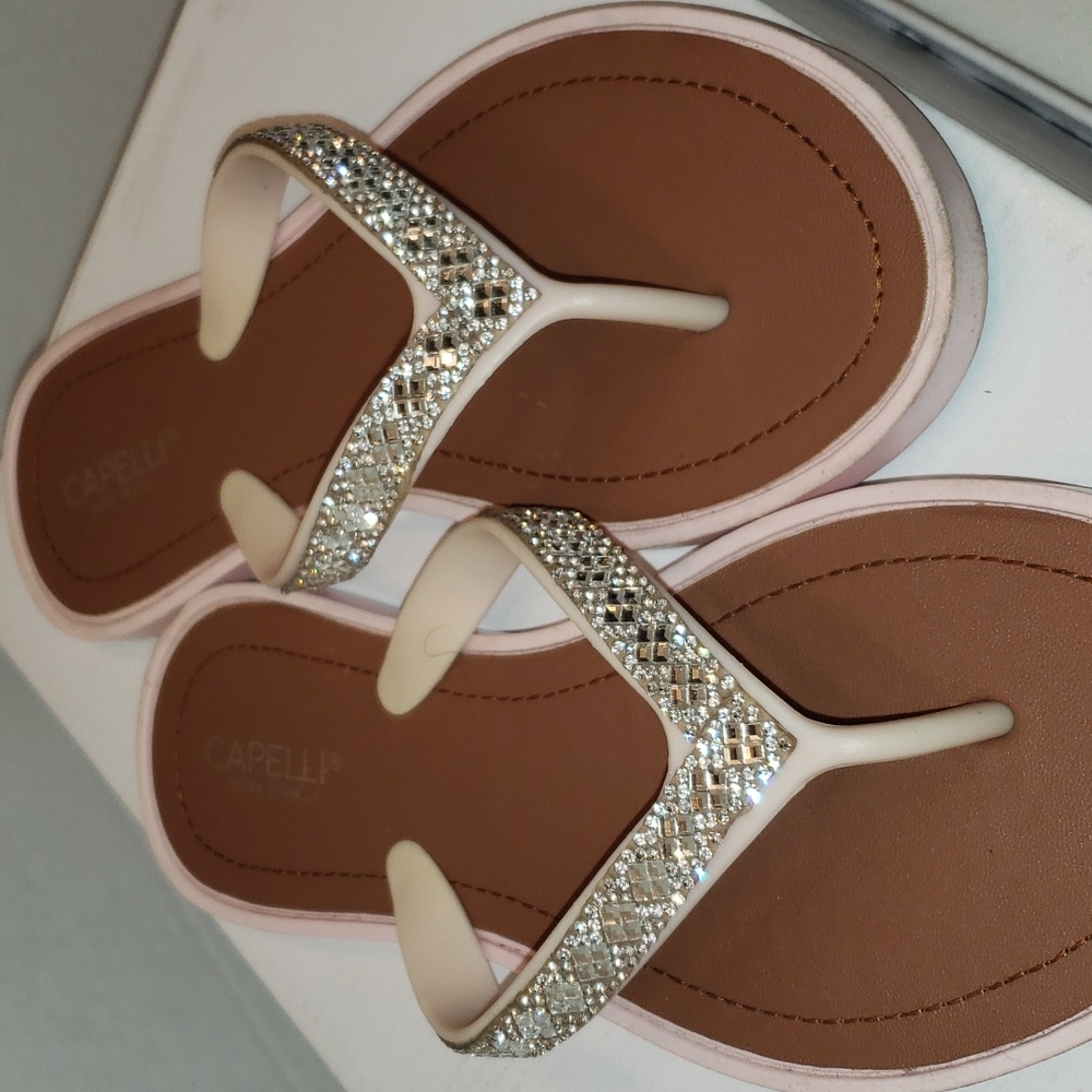 Fashionable Glitter Flip Flops for Girls Size‎ 3-4 Youth